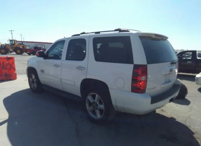 Photo 2 VIN: 1GNSCAE08DR132978 - CHEVROLET TAHOE 