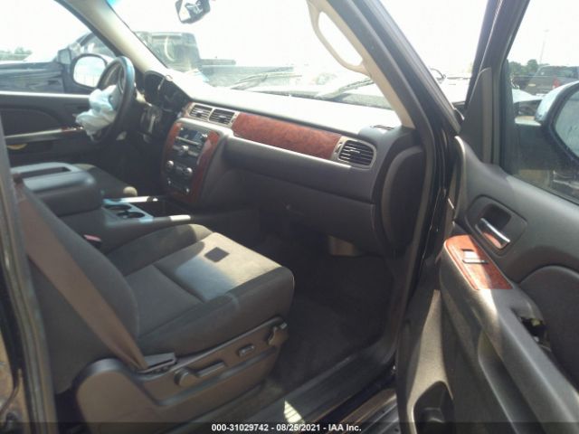 Photo 4 VIN: 1GNSCAE08DR292682 - CHEVROLET TAHOE 