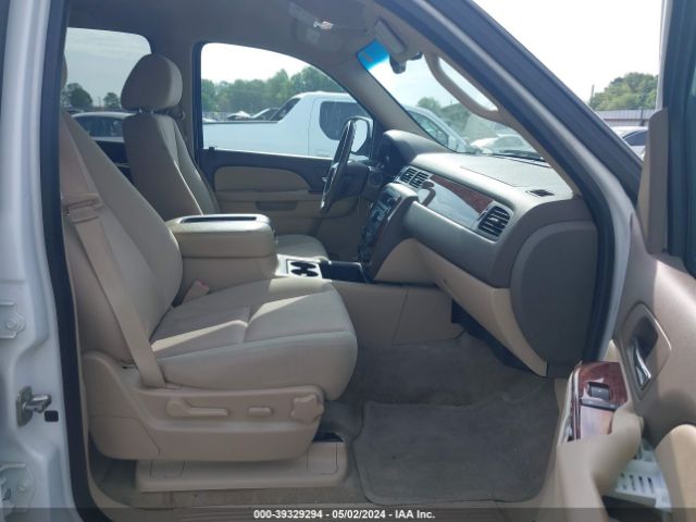 Photo 4 VIN: 1GNSCAE09DR341534 - CHEVROLET TAHOE 