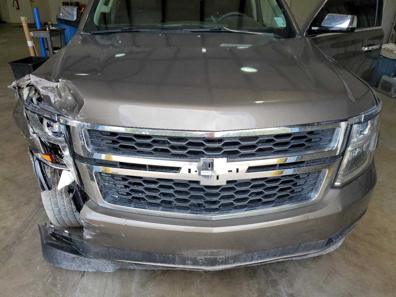 Photo 11 VIN: 1GNSCAEC2GR264567 - CHEVROLET TAHOE 