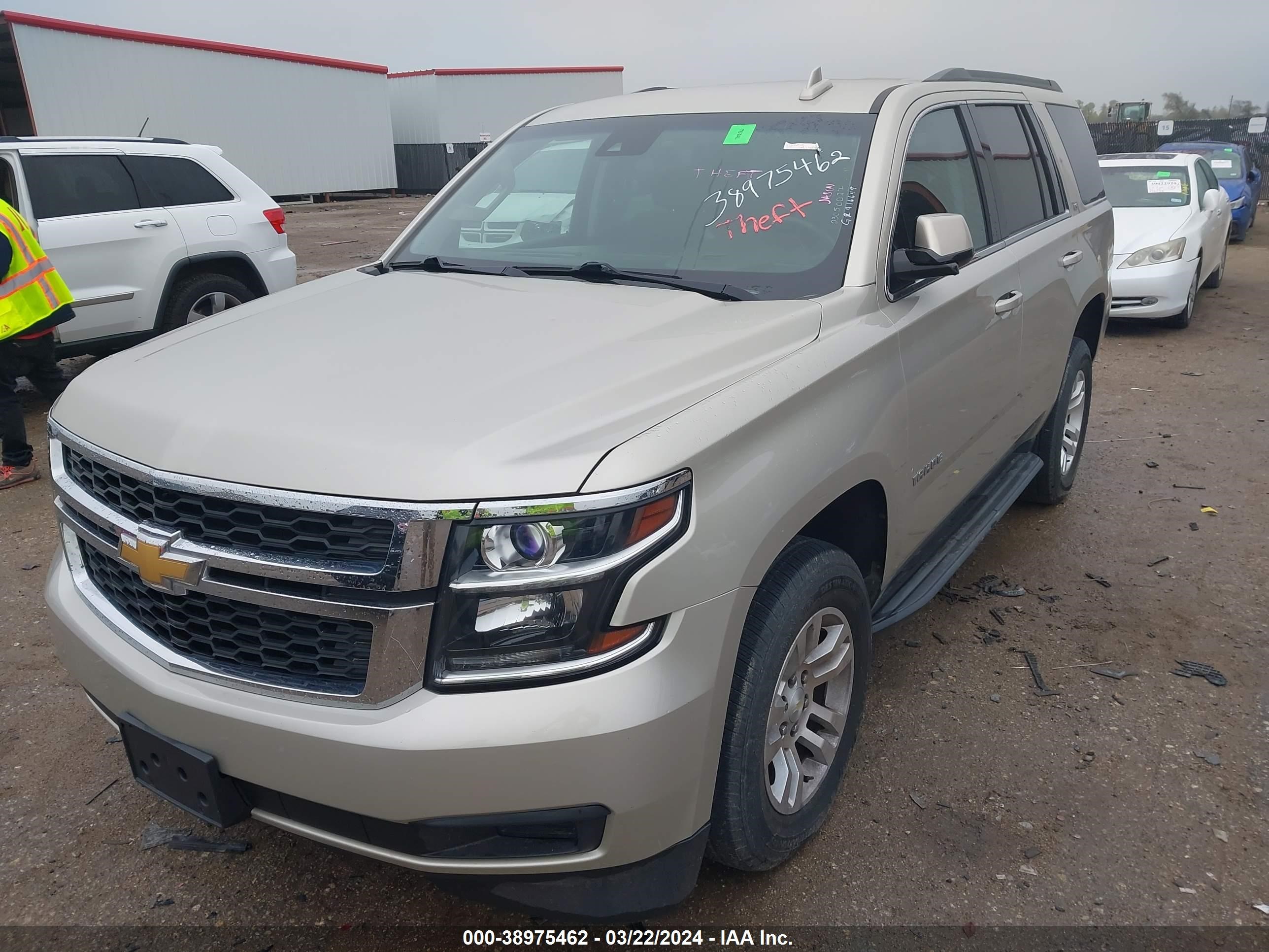 Photo 5 VIN: 1GNSCAKC3GR416649 - CHEVROLET TAHOE 