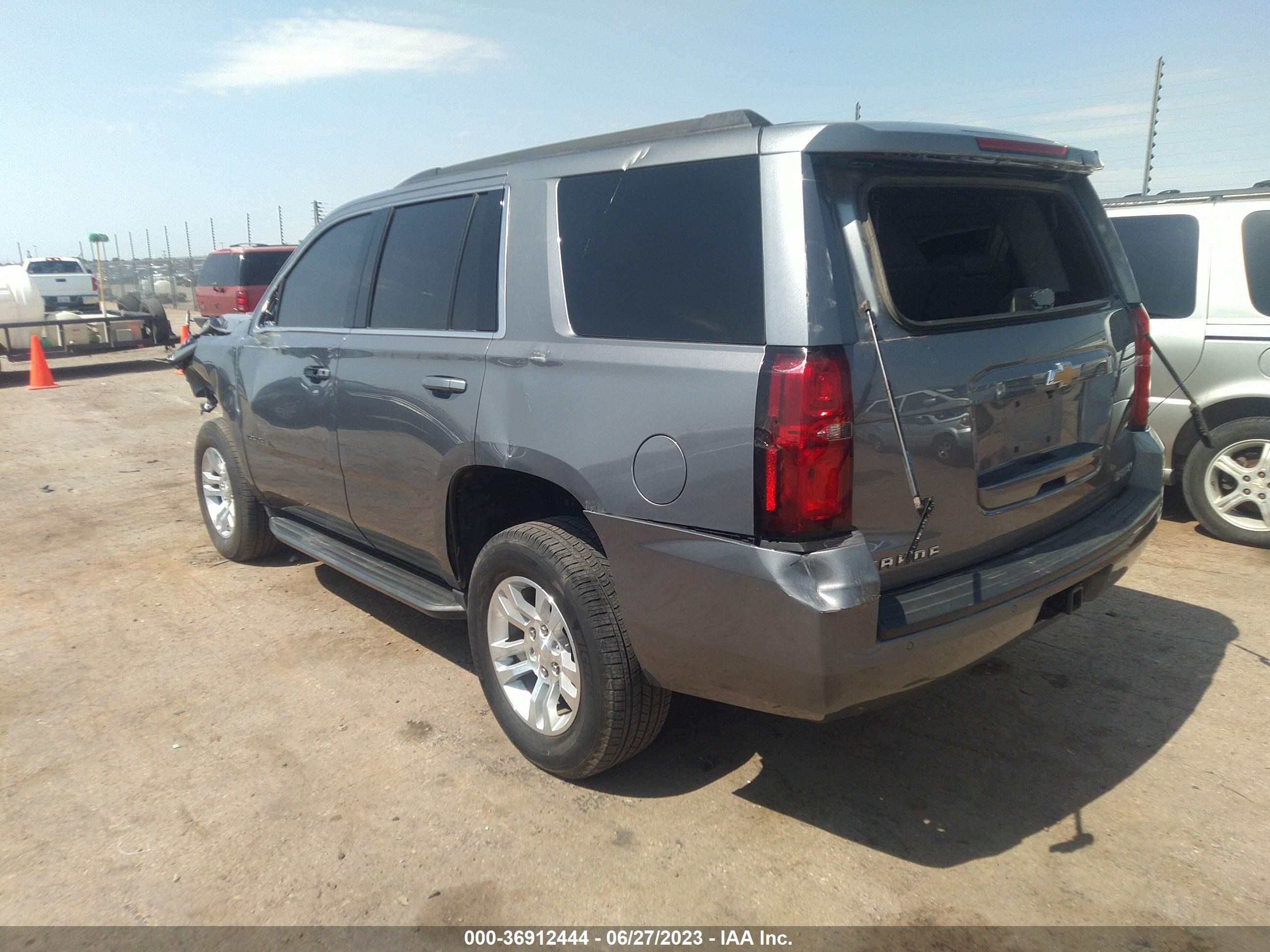 Photo 2 VIN: 1GNSCAKC4LR296306 - CHEVROLET TAHOE 