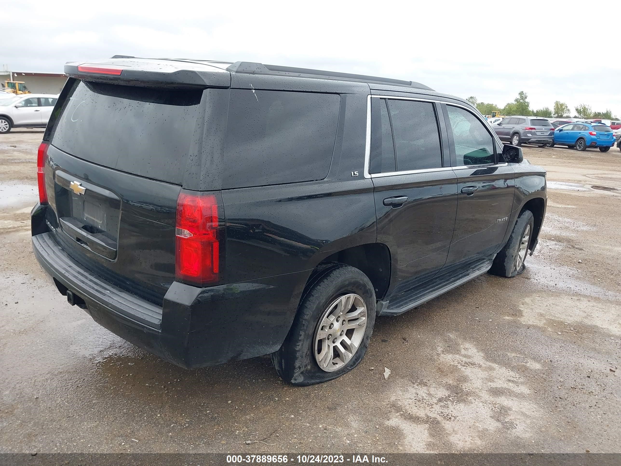 Photo 3 VIN: 1GNSCAKC6FR726129 - CHEVROLET TAHOE 