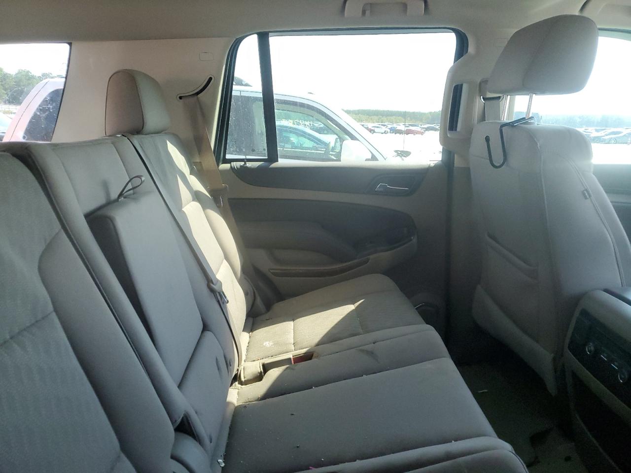 Photo 9 VIN: 1GNSCAKC6GR130326 - CHEVROLET TAHOE 