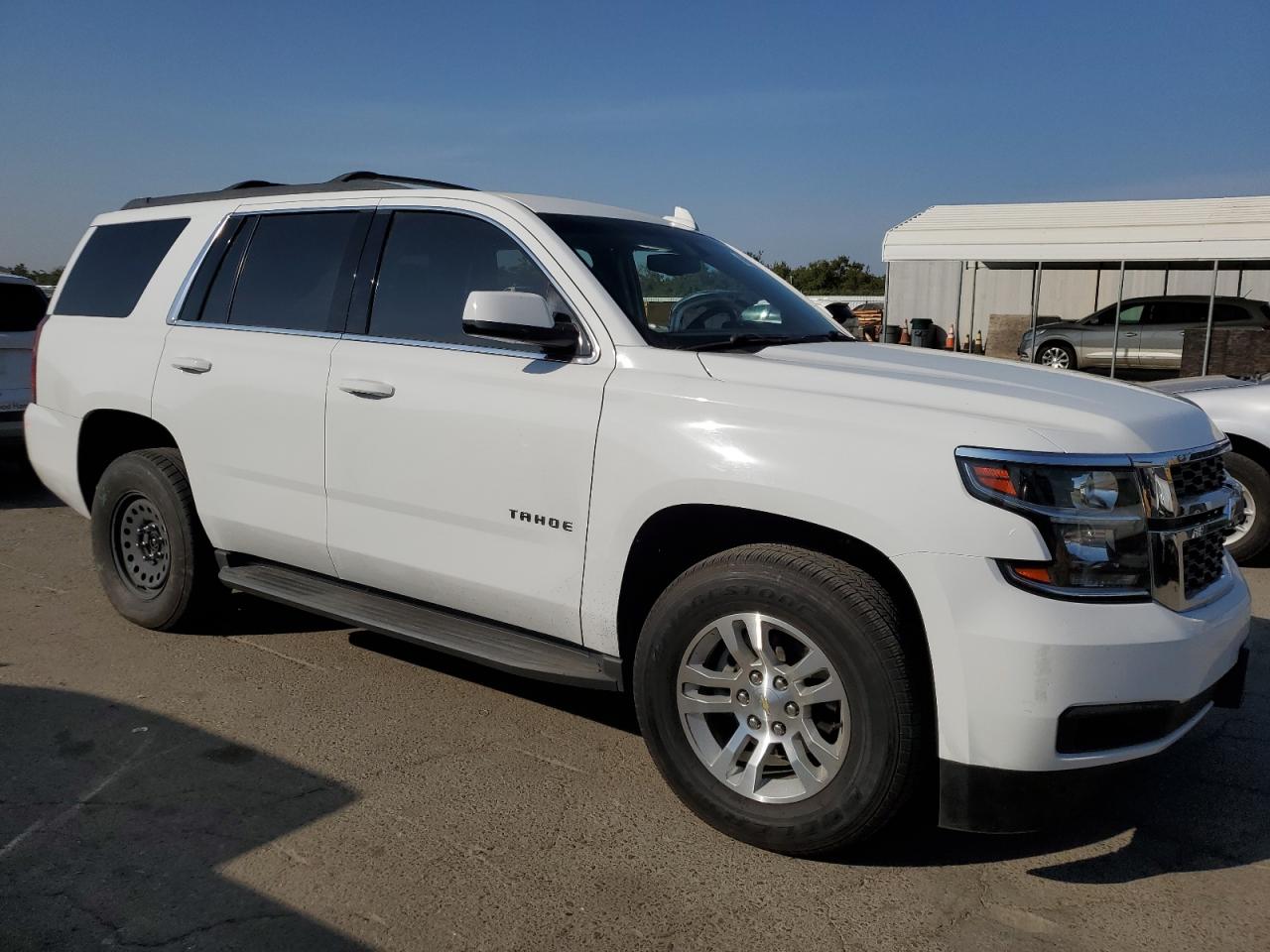 Photo 3 VIN: 1GNSCAKC6HR367447 - CHEVROLET TAHOE 