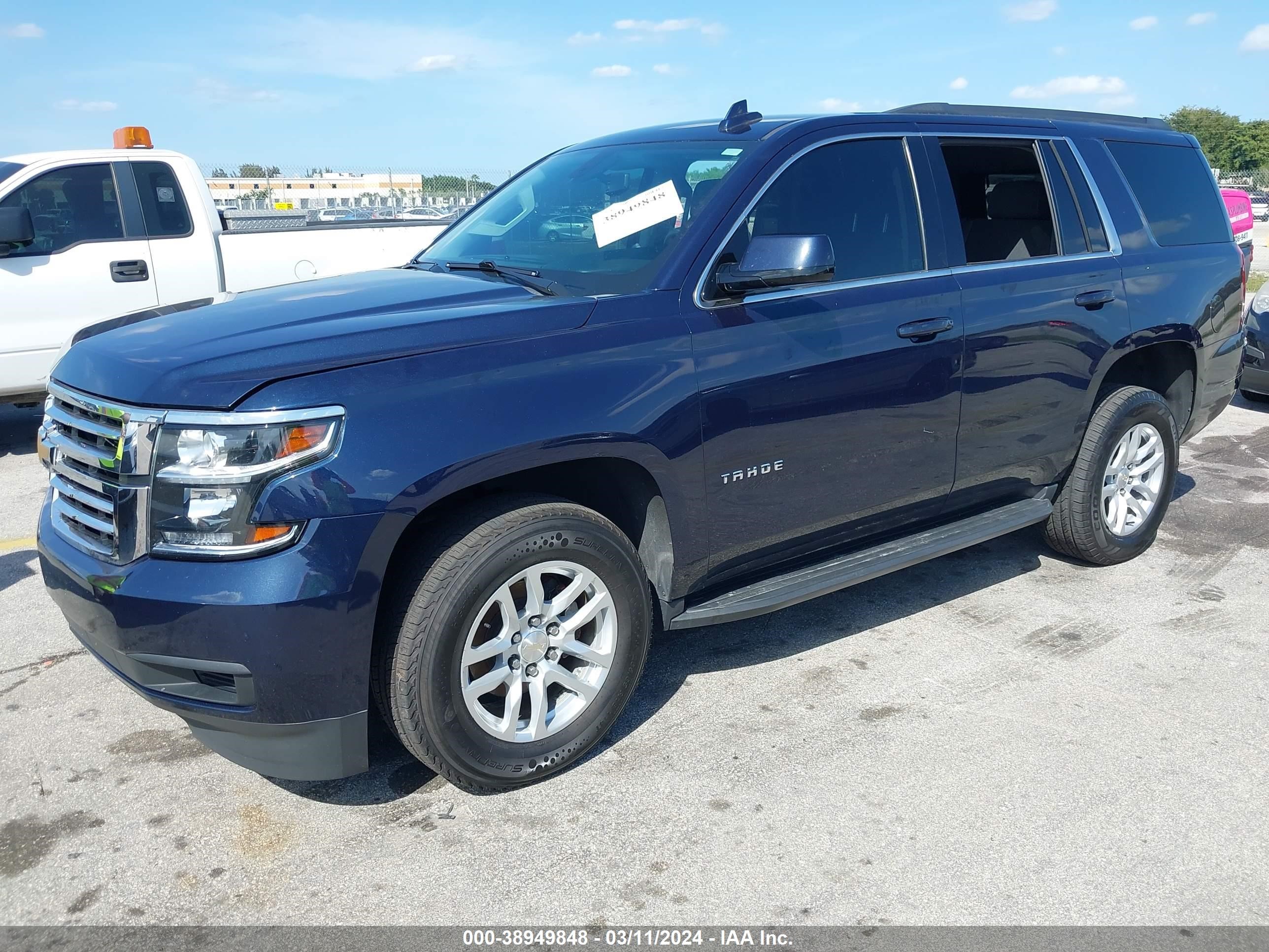 Photo 1 VIN: 1GNSCAKC8LR217283 - CHEVROLET TAHOE 