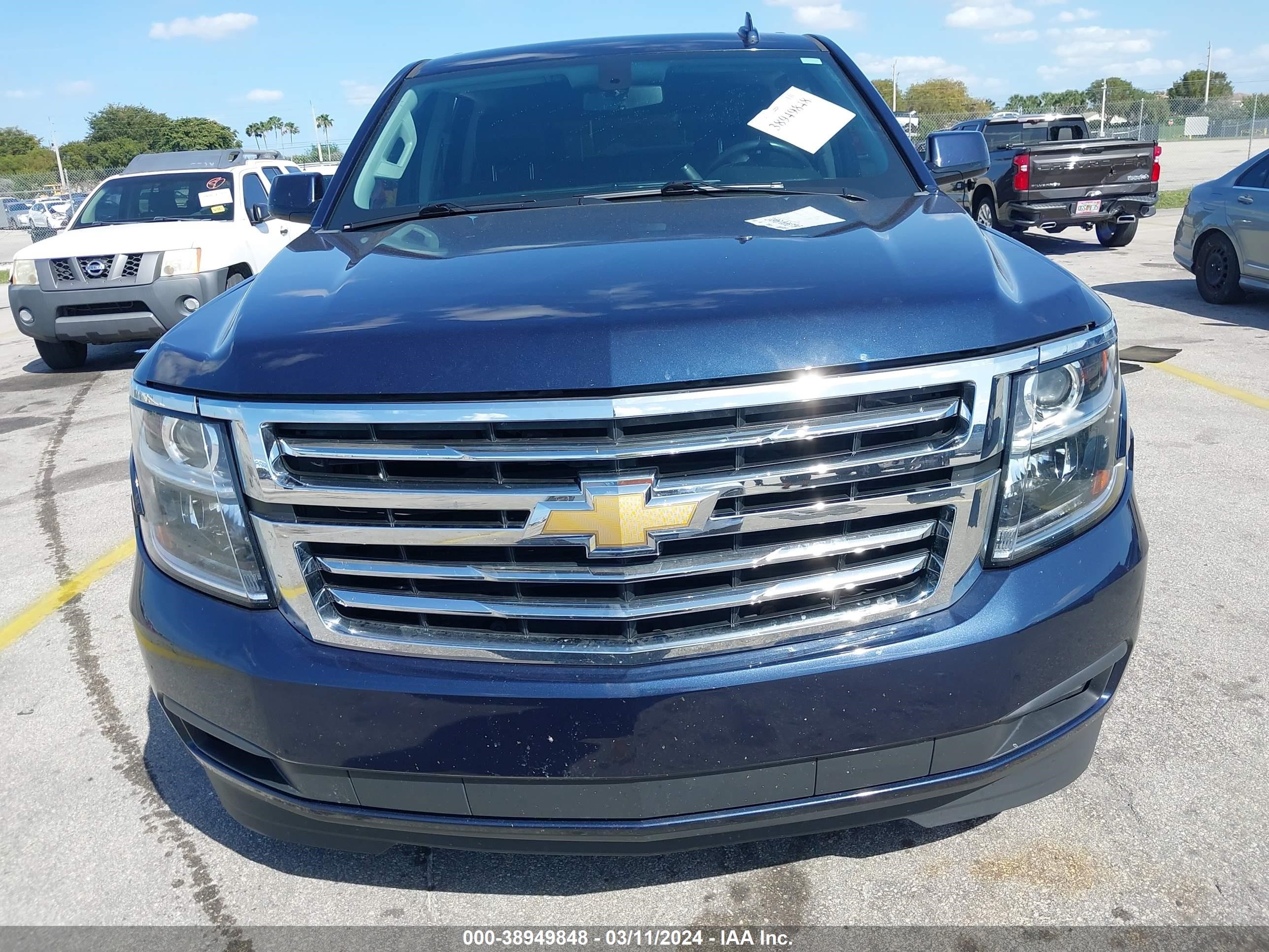 Photo 11 VIN: 1GNSCAKC8LR217283 - CHEVROLET TAHOE 