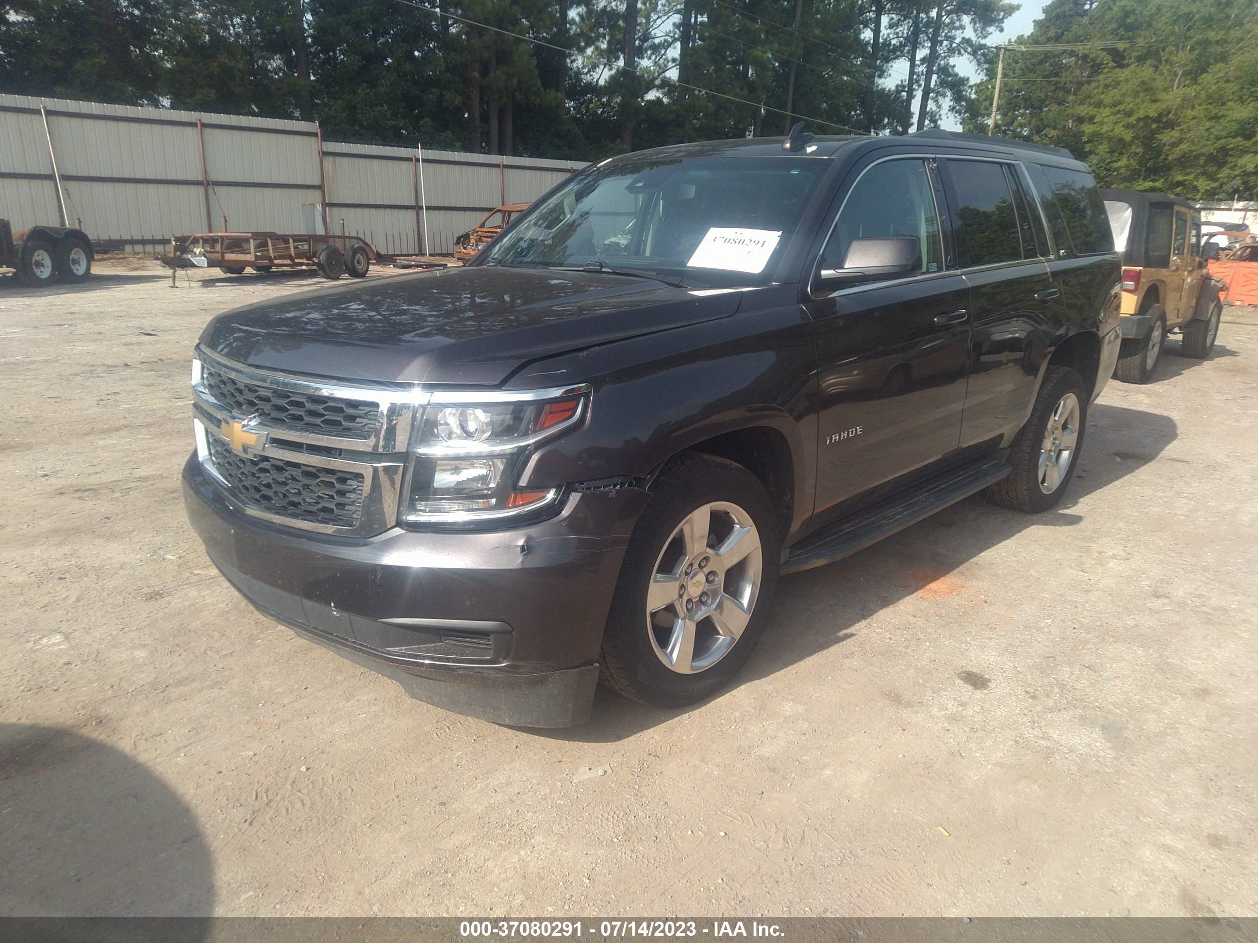 Photo 1 VIN: 1GNSCAKCXFR637812 - CHEVROLET TAHOE 