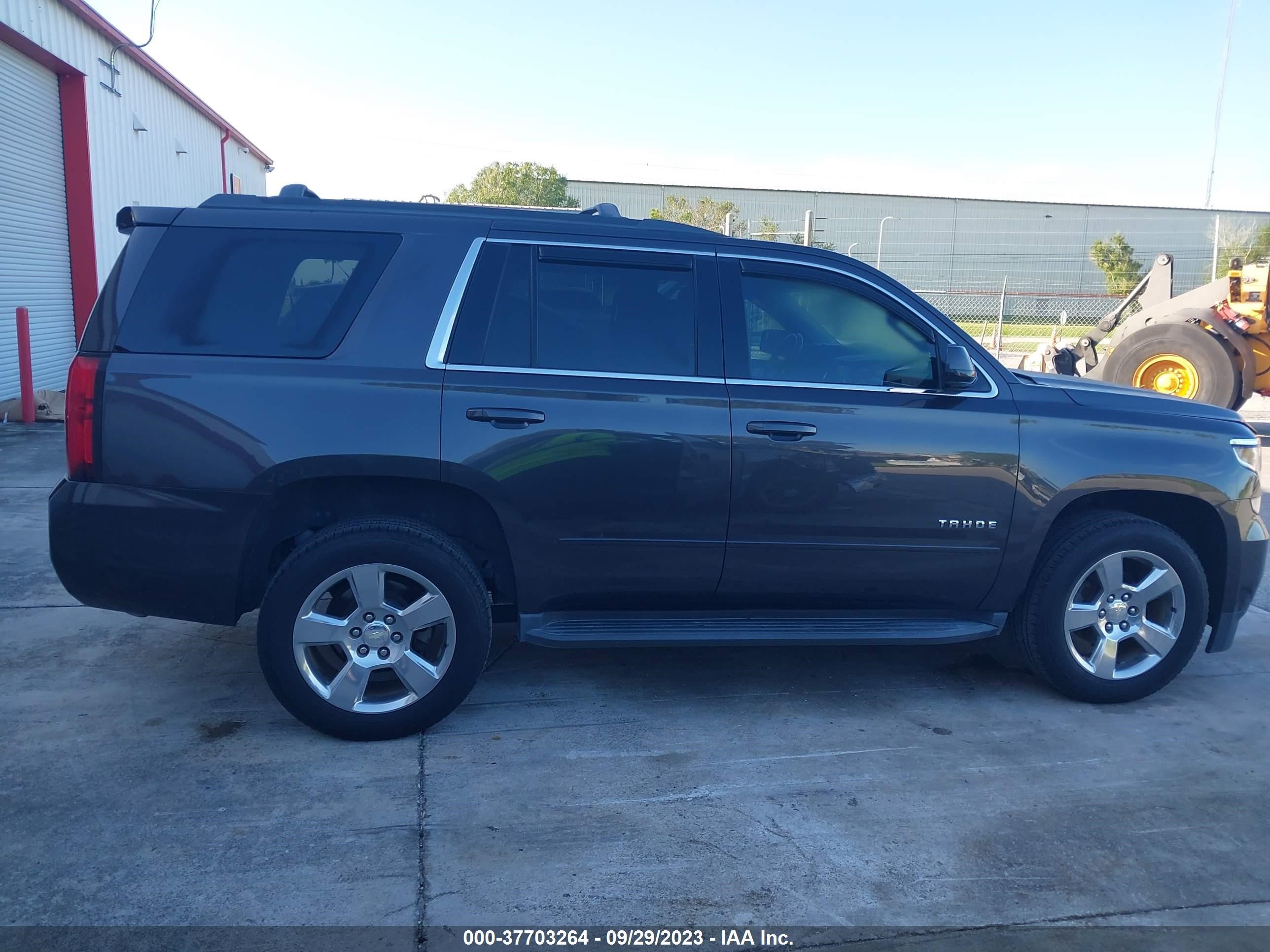 Photo 12 VIN: 1GNSCAKCXHR336055 - CHEVROLET TAHOE 