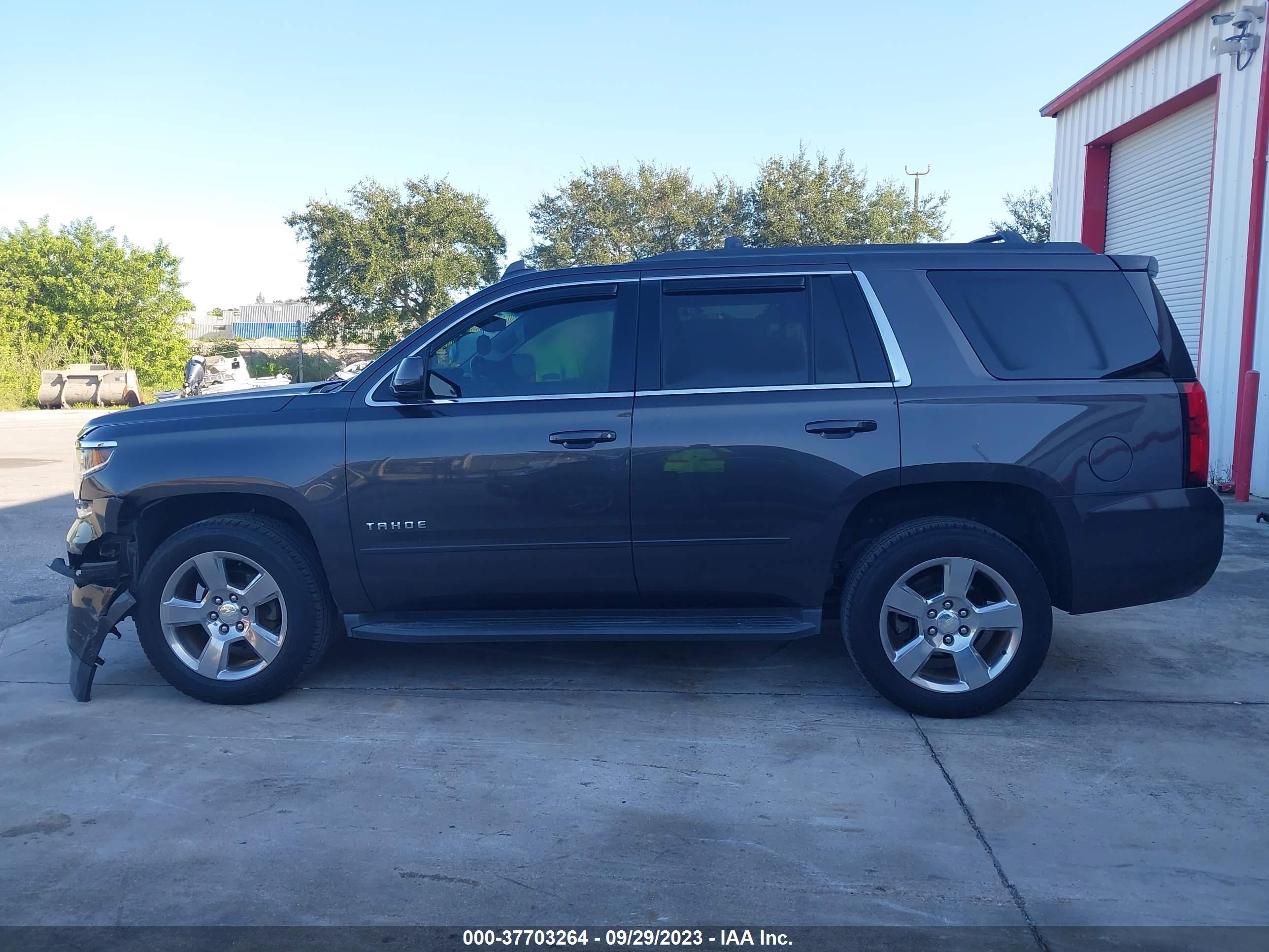 Photo 13 VIN: 1GNSCAKCXHR336055 - CHEVROLET TAHOE 