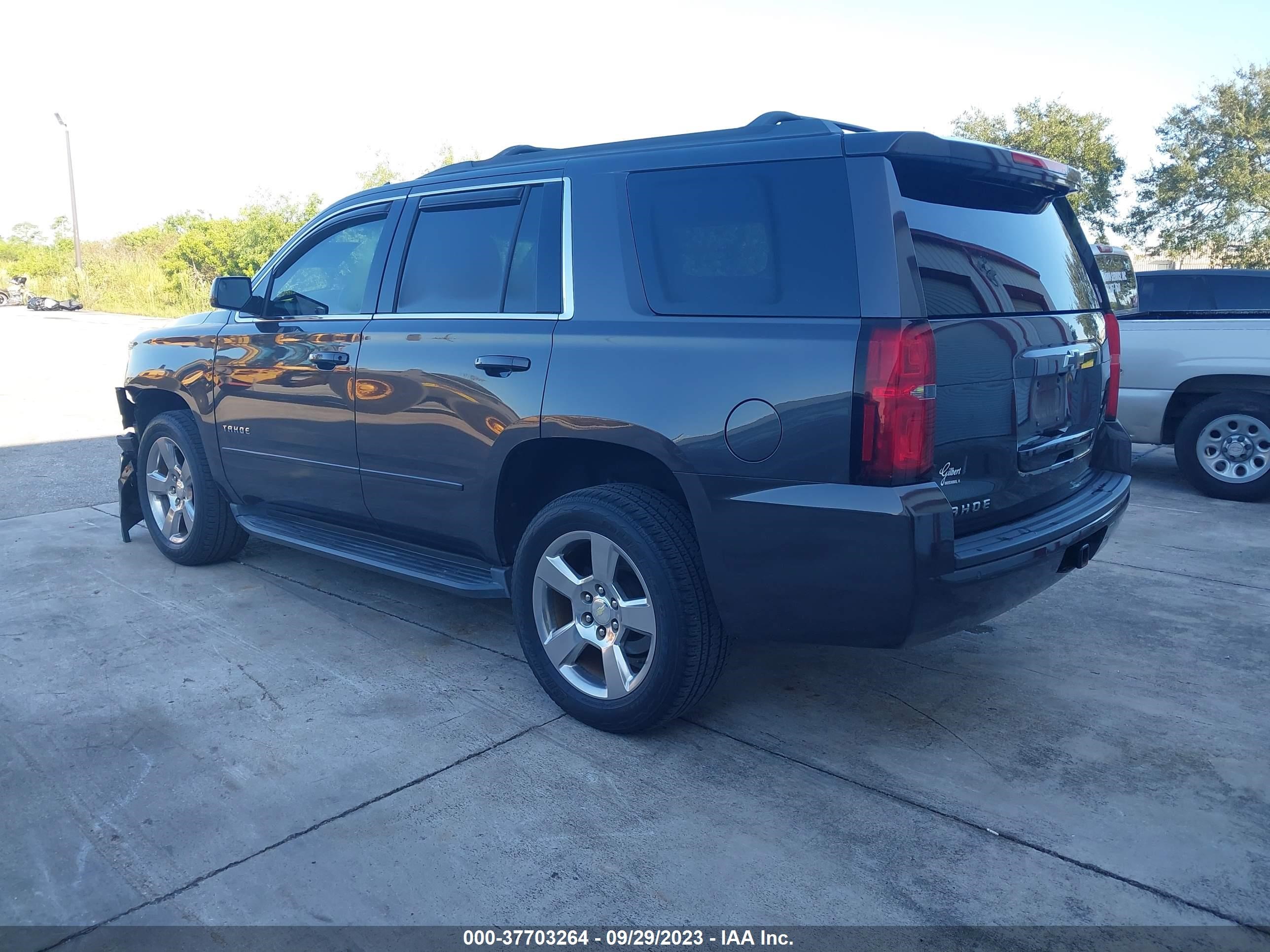 Photo 2 VIN: 1GNSCAKCXHR336055 - CHEVROLET TAHOE 