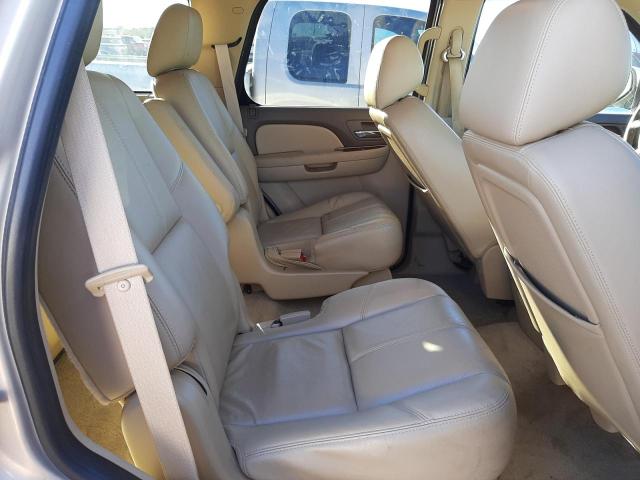 Photo 10 VIN: 1GNSCBE00BR236786 - CHEVROLET TAHOE 