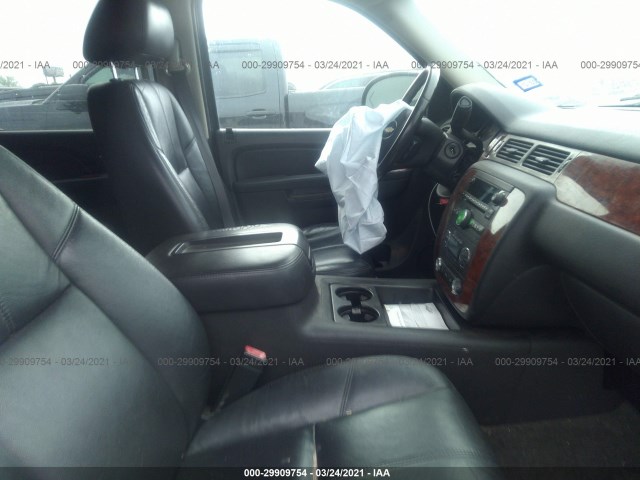 Photo 4 VIN: 1GNSCBE00BR382086 - CHEVROLET TAHOE 