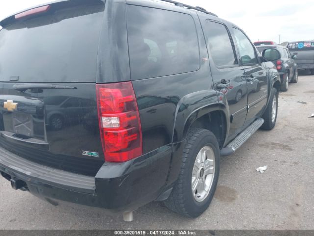 Photo 3 VIN: 1GNSCBE00CR152050 - CHEVROLET TAHOE 