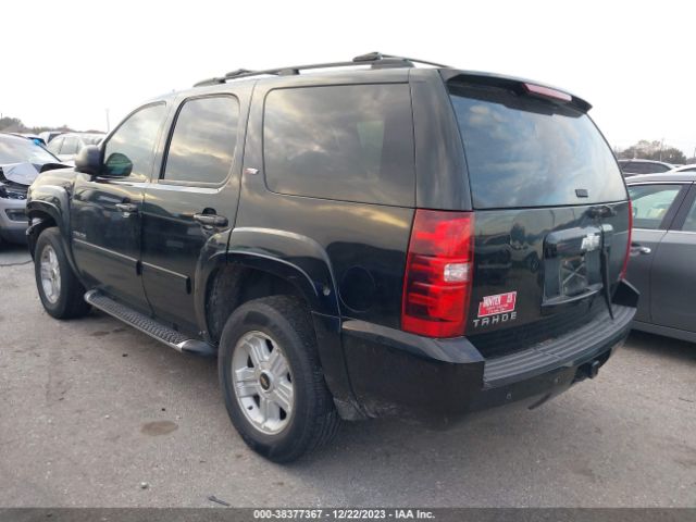 Photo 2 VIN: 1GNSCBE01BR174153 - CHEVROLET TAHOE 