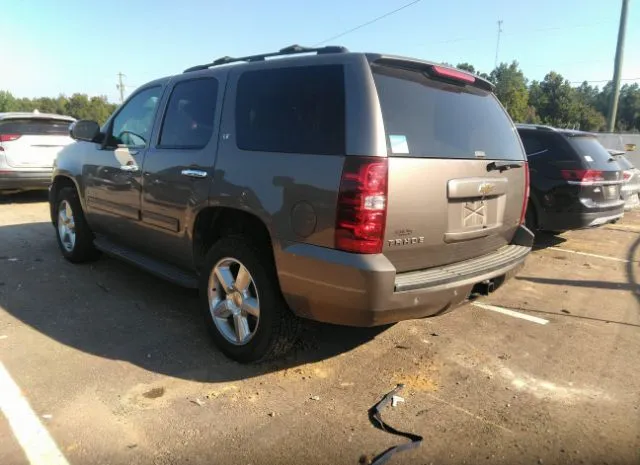 Photo 2 VIN: 1GNSCBE01BR323533 - CHEVROLET TAHOE 