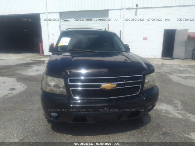 Photo 5 VIN: 1GNSCBE01BR400854 - CHEVROLET TAHOE 