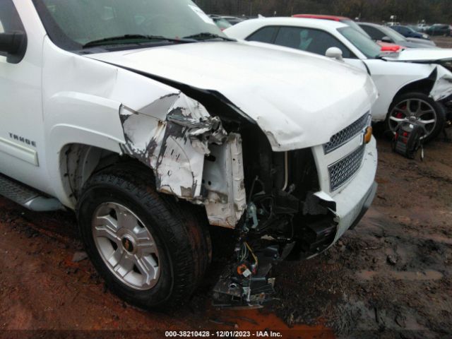 Photo 5 VIN: 1GNSCBE01CR145866 - CHEVROLET TAHOE 