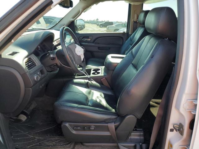 Photo 6 VIN: 1GNSCBE02BR194685 - CHEVROLET TAHOE 