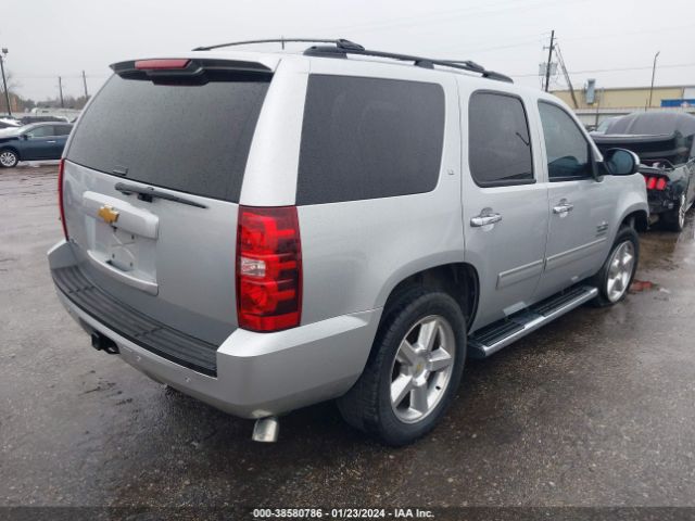 Photo 3 VIN: 1GNSCBE02DR147675 - CHEVROLET TAHOE 