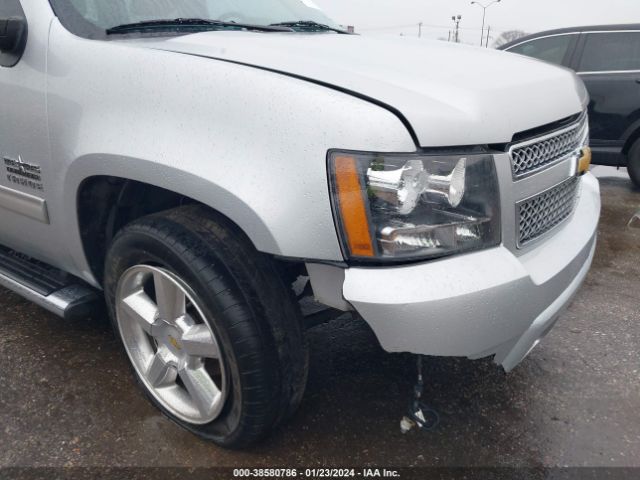 Photo 5 VIN: 1GNSCBE02DR147675 - CHEVROLET TAHOE 