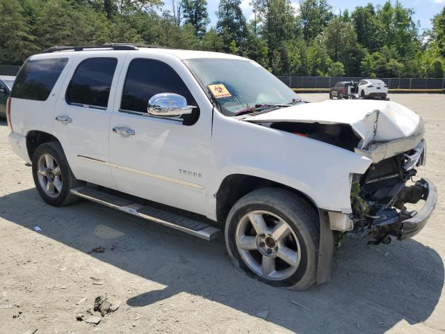 Photo 3 VIN: 1GNSCBE02DR158708 - CHEVROLET TAHOE 