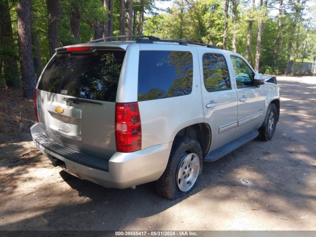 Photo 3 VIN: 1GNSCBE02DR352655 - CHEVROLET TAHOE 