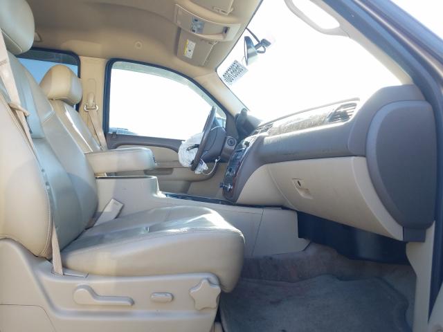 Photo 4 VIN: 1GNSCBE03BR237012 - CHEVROLET TAHOE C150 