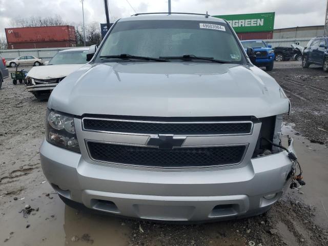 Photo 4 VIN: 1GNSCBE03CR133721 - CHEVROLET TAHOE 