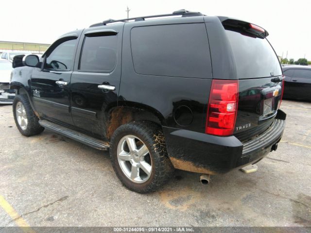 Photo 2 VIN: 1GNSCBE03CR289452 - CHEVROLET TAHOE 