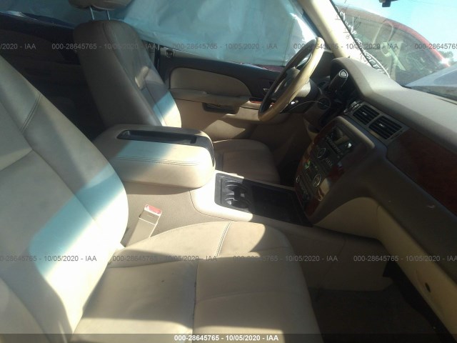 Photo 4 VIN: 1GNSCBE03DR248871 - CHEVROLET TAHOE 