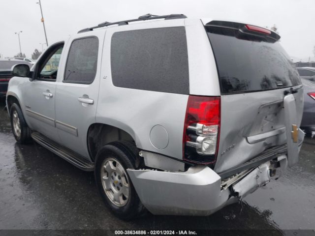 Photo 2 VIN: 1GNSCBE03DR272720 - CHEVROLET TAHOE 