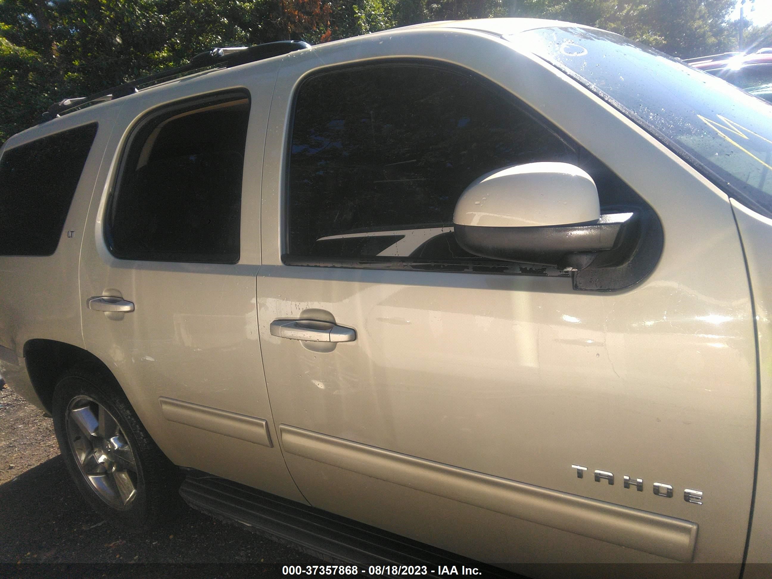 Photo 12 VIN: 1GNSCBE06CR141005 - CHEVROLET TAHOE 