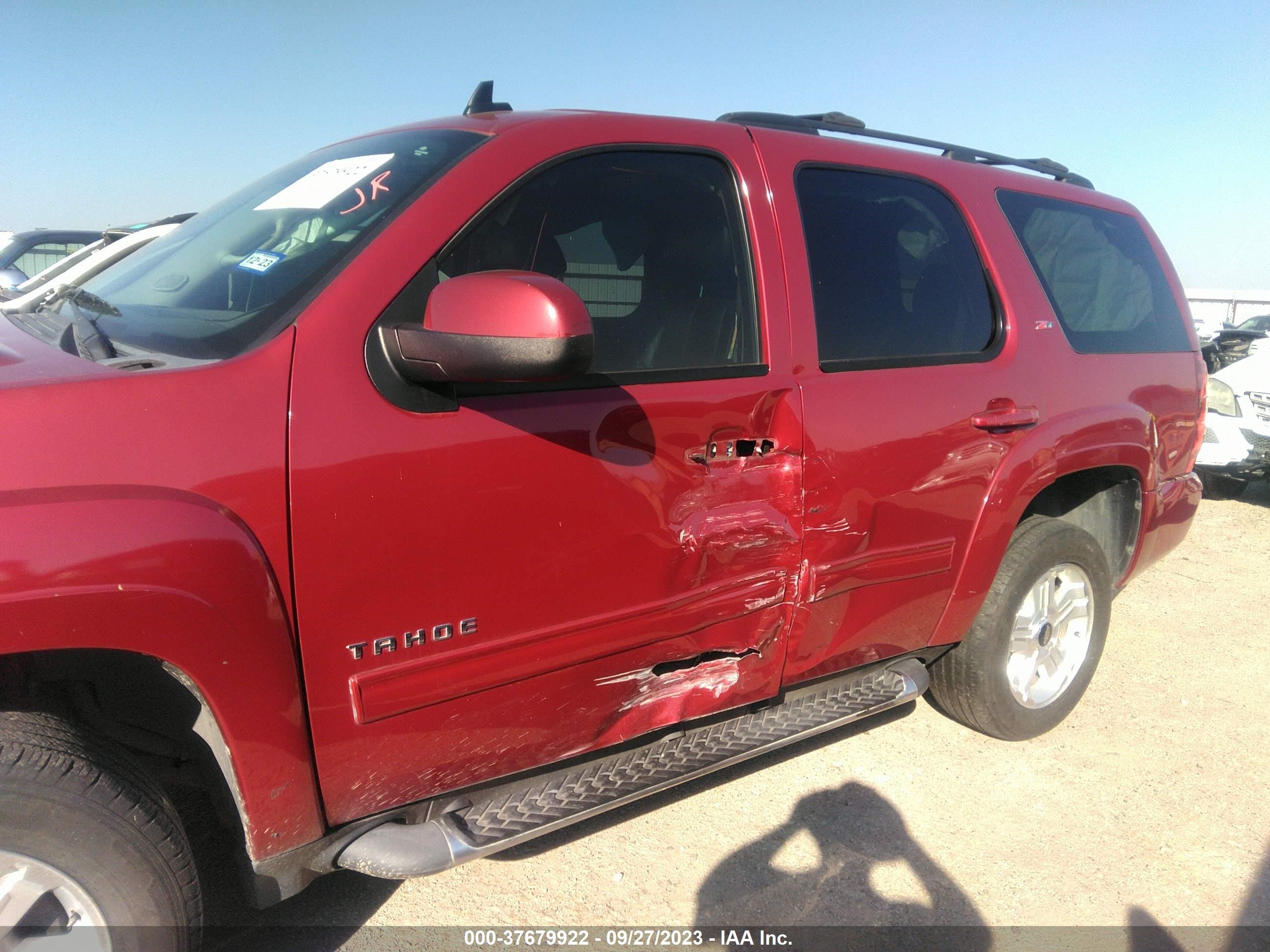 Photo 5 VIN: 1GNSCBE06CR173310 - CHEVROLET TAHOE 