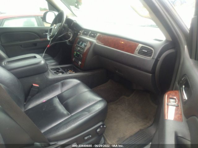 Photo 4 VIN: 1GNSCBE06CR187630 - CHEVROLET TAHOE 