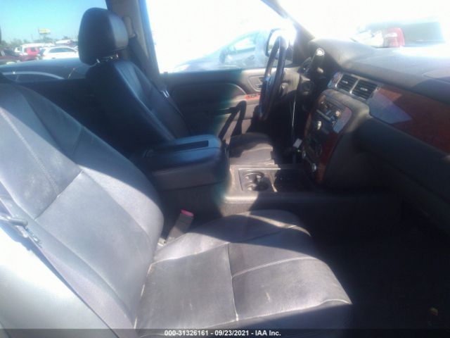 Photo 4 VIN: 1GNSCBE07DR324513 - CHEVROLET TAHOE 