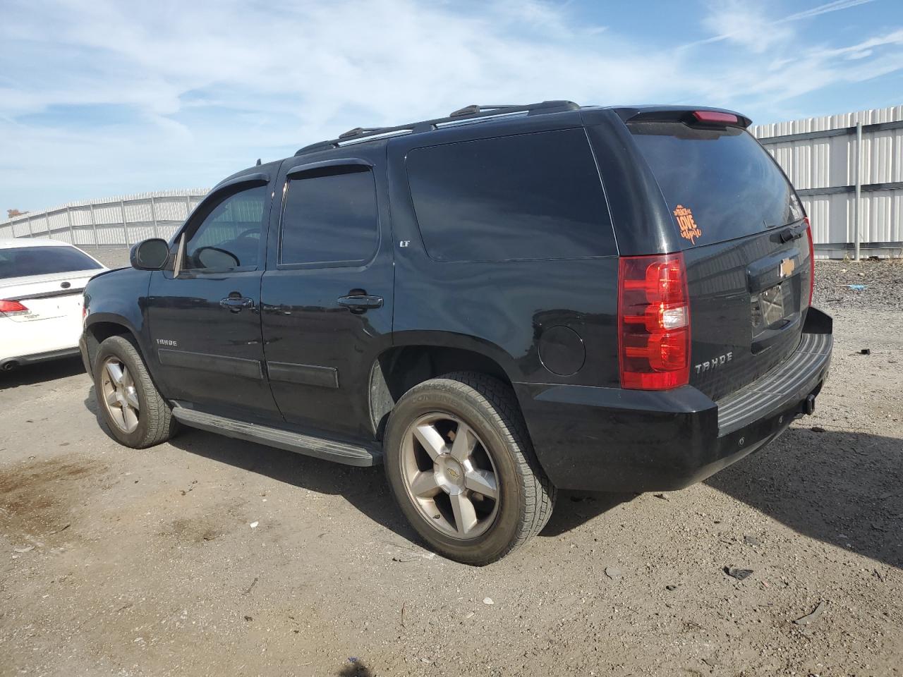 Photo 1 VIN: 1GNSCBE07DR364624 - CHEVROLET TAHOE 