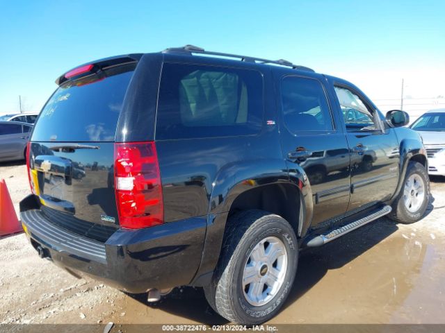 Photo 3 VIN: 1GNSCBE09BR378005 - CHEVROLET TAHOE 