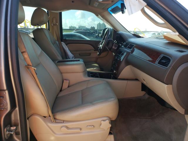 Photo 4 VIN: 1GNSCBE09CR272025 - CHEVROLET TAHOE C150 