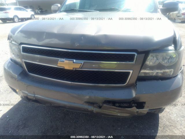 Photo 5 VIN: 1GNSCBE09CR275930 - CHEVROLET TAHOE 