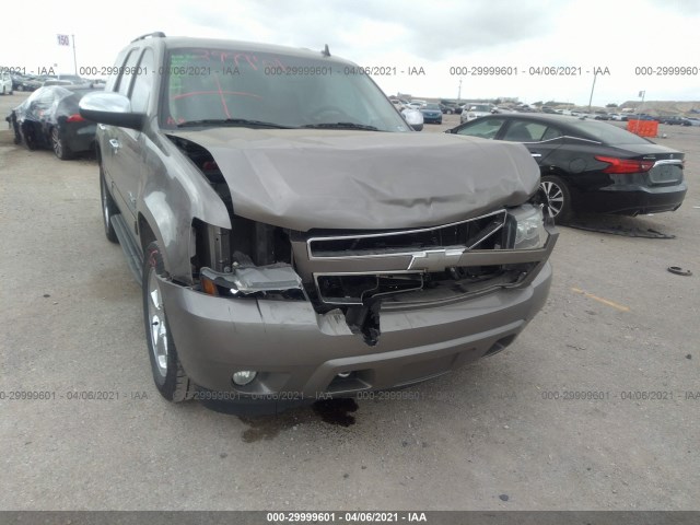 Photo 5 VIN: 1GNSCBE09CR310417 - CHEVROLET TAHOE 