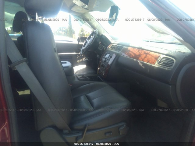 Photo 4 VIN: 1GNSCBE0XBR308884 - CHEVROLET TAHOE 