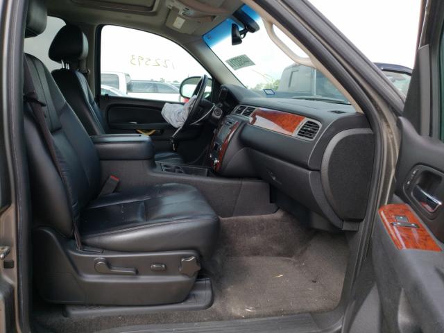 Photo 4 VIN: 1GNSCBE0XCR227448 - CHEVROLET TAHOE C150 