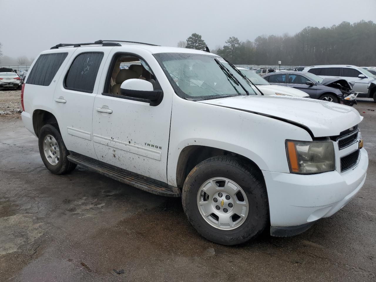 Photo 3 VIN: 1GNSCBE0XDR339040 - CHEVROLET TAHOE 