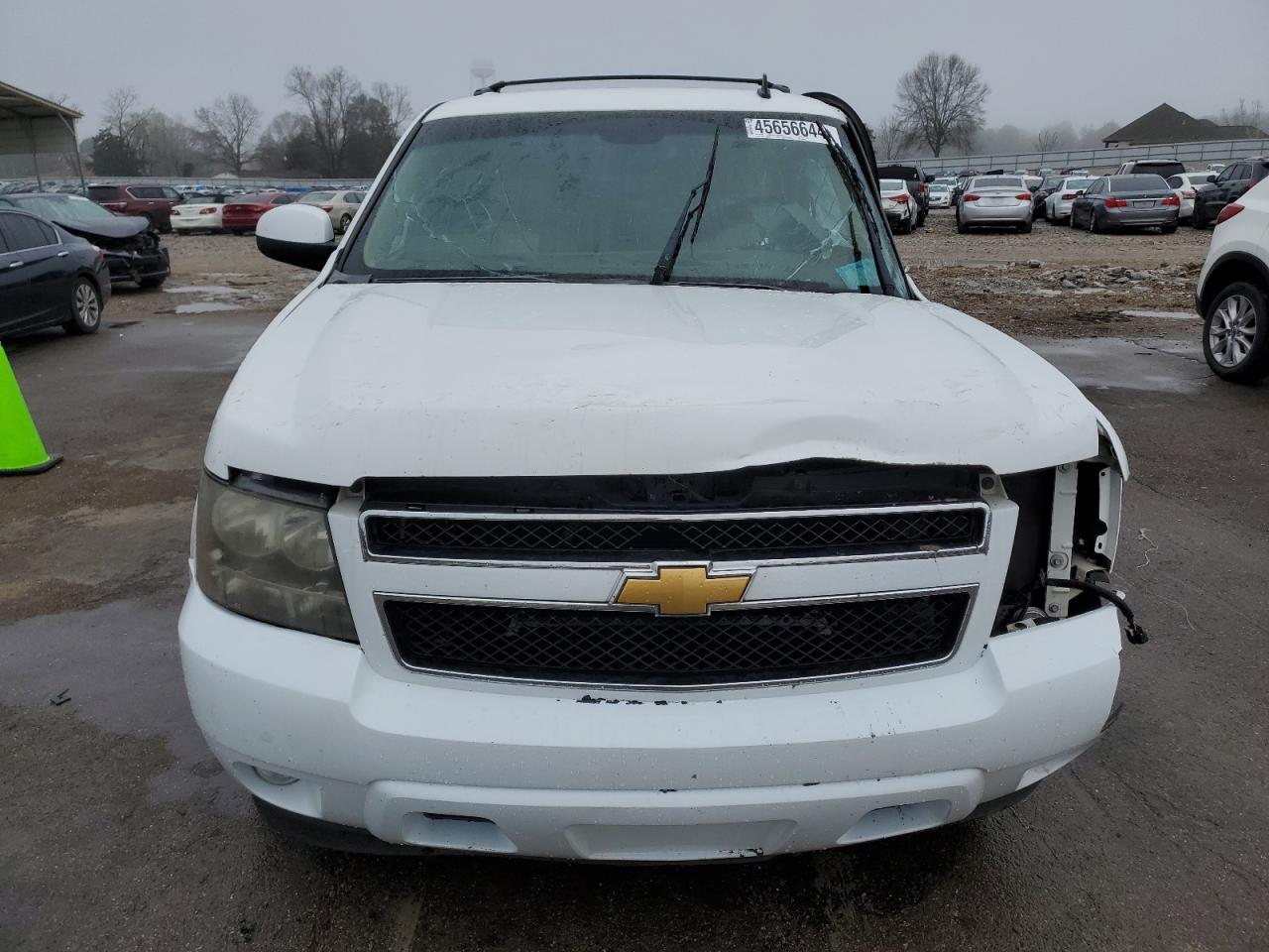 Photo 4 VIN: 1GNSCBE0XDR339040 - CHEVROLET TAHOE 