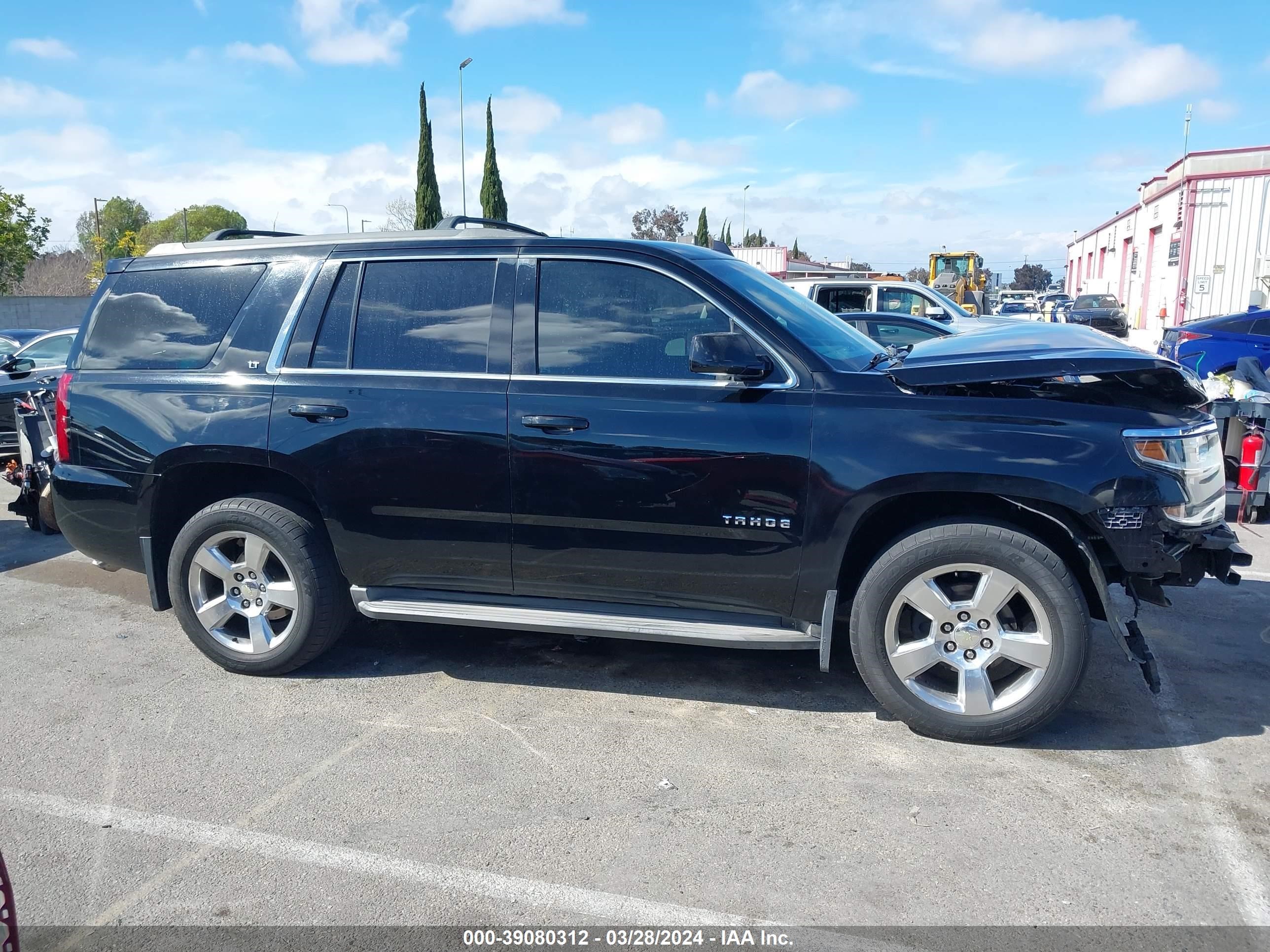 Photo 12 VIN: 1GNSCBKC0SR296331 - CHEVROLET TAHOE 