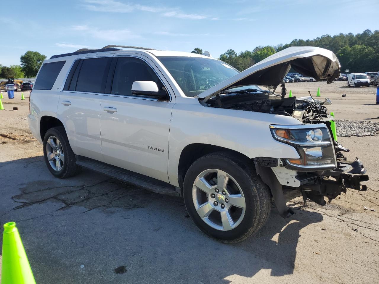 Photo 3 VIN: 1GNSCBKC1JR179723 - CHEVROLET TAHOE 