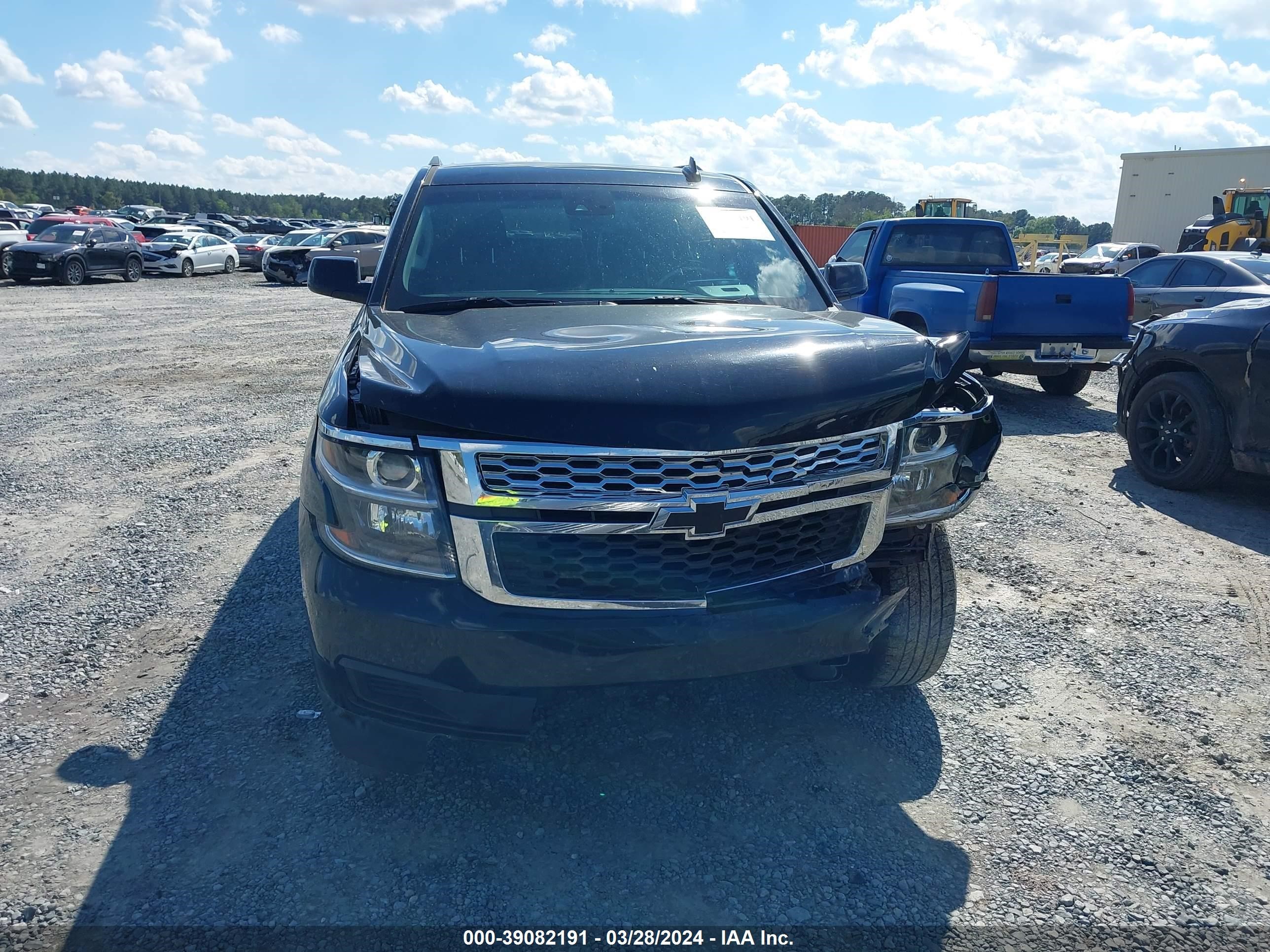 Photo 11 VIN: 1GNSCBKC1KR394911 - CHEVROLET TAHOE 