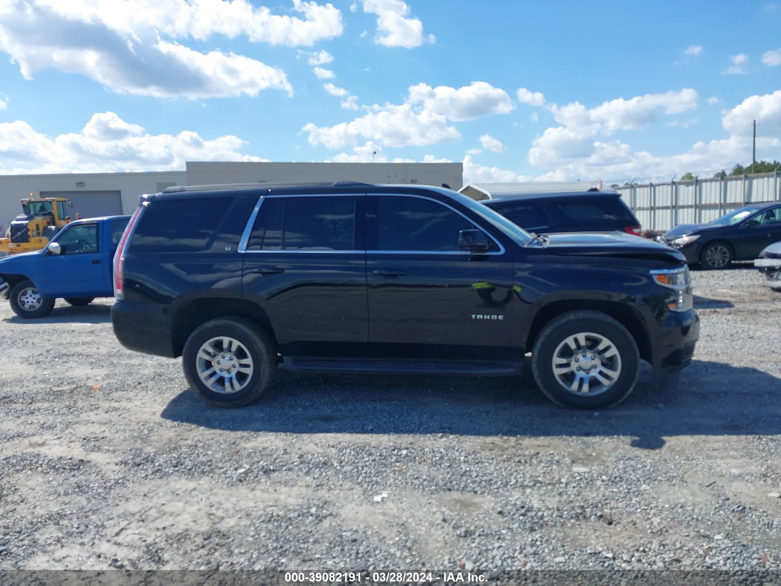 Photo 12 VIN: 1GNSCBKC1KR394911 - CHEVROLET TAHOE 