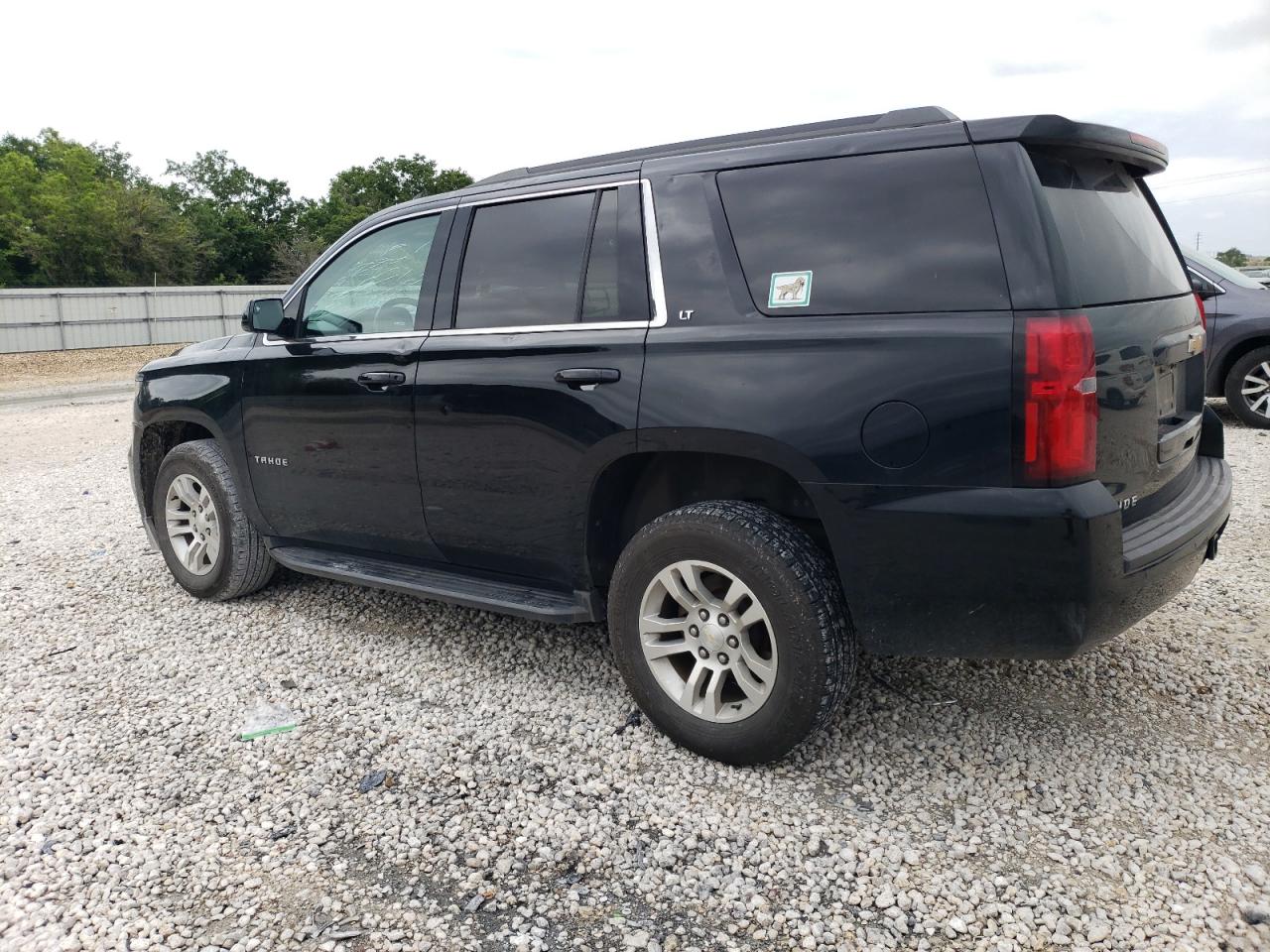 Photo 1 VIN: 1GNSCBKC2JR277420 - CHEVROLET TAHOE 